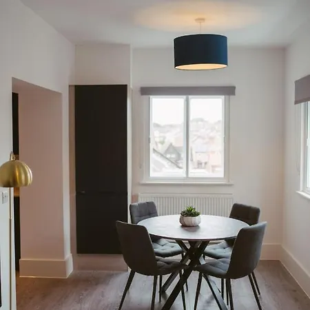 9 1 Bedroom, Sleeps X 4